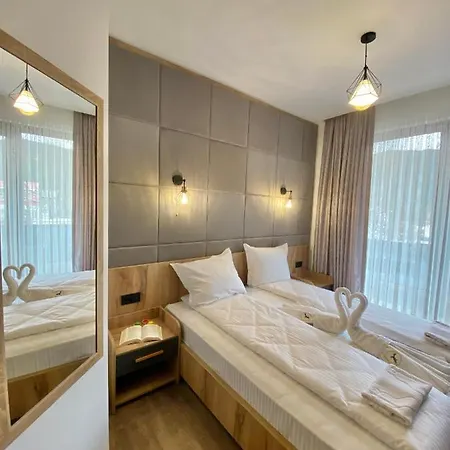 романтика Hotell Sŭrnitsa